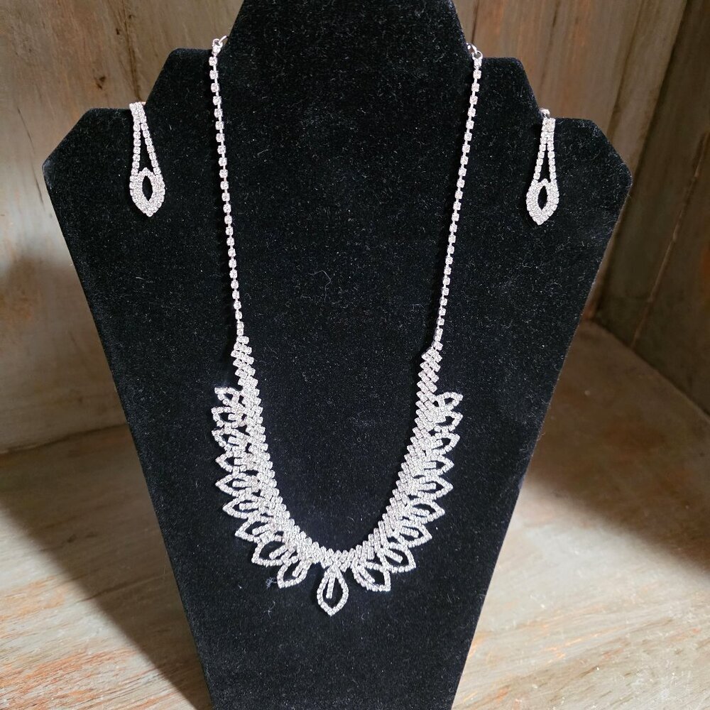 Unique Vintage Rhinestone‎ Evening Elegant Necklace  with Earrings